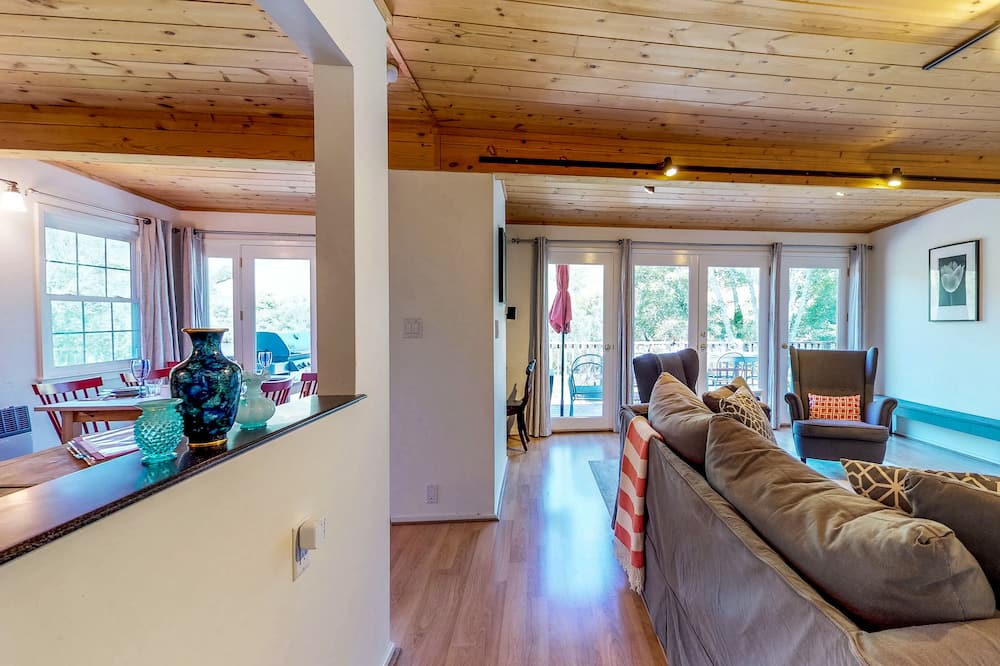 Photo of Livingroom in Duncans Mills