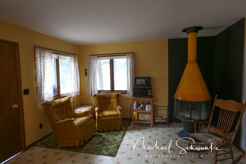 Photo of Livingroom in Crane Lake
