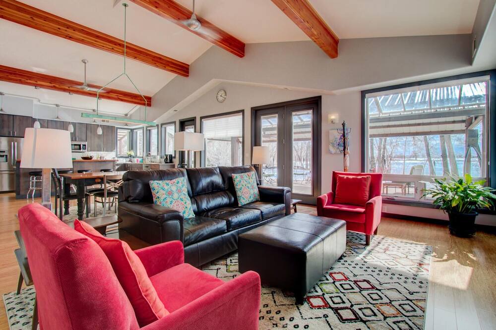 Photo of Livingroom in Mead