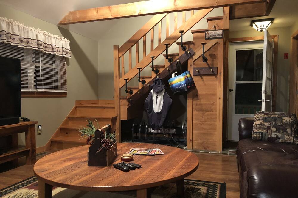 Photo of Livingroom in Pittsburg