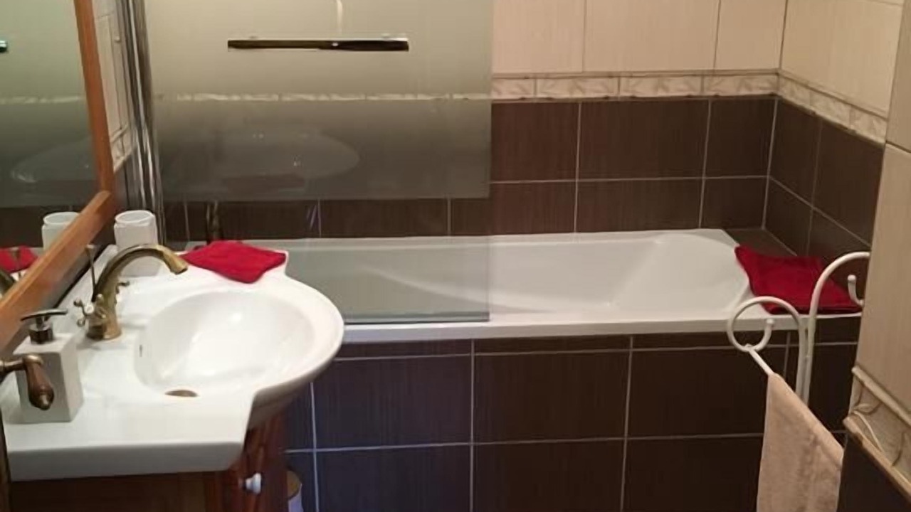 Photo of Bathroom in Hardencourt-Cocherel