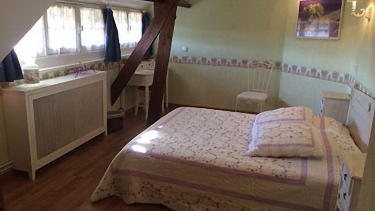 Photo of Bedroom in Hardencourt-Cocherel