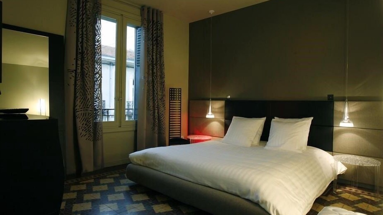 Photo of Others in Les Arceaux