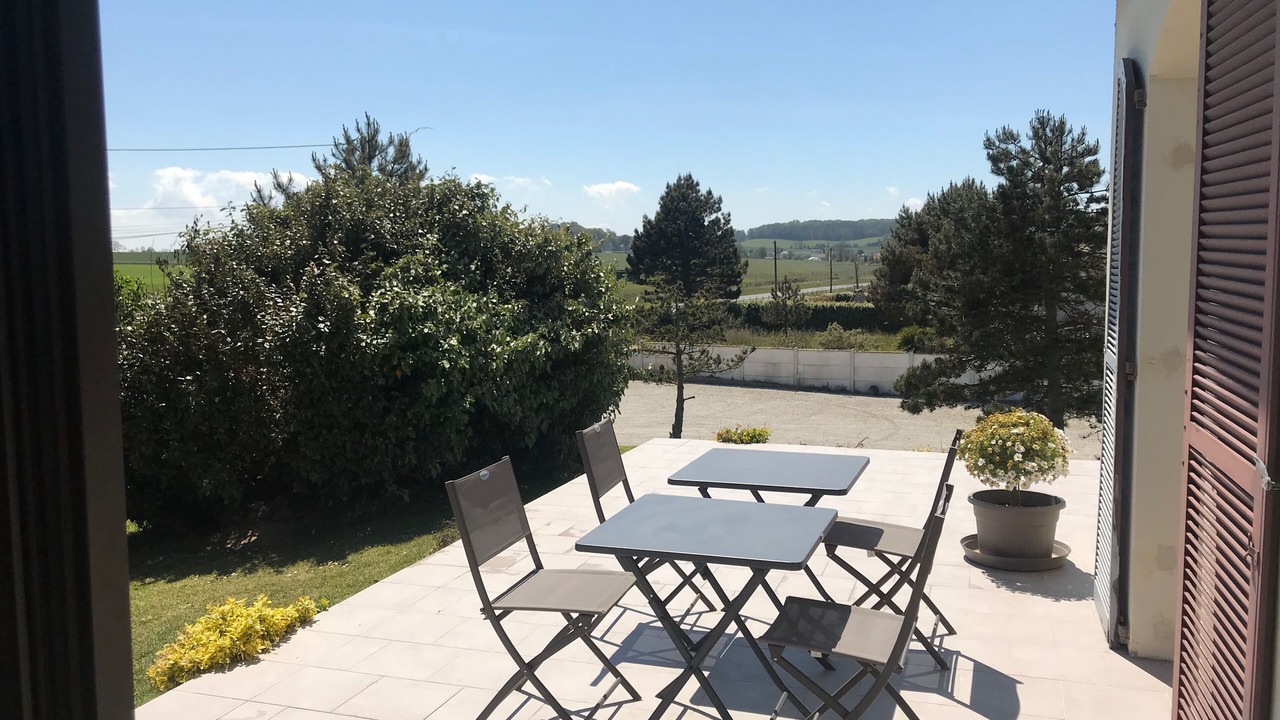 Photo of Patio Balcony in Saint-Come-de-Fresne