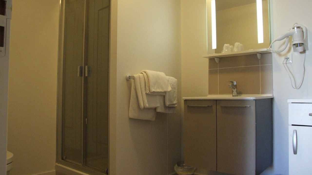 Photo of Bathroom in Saint-Come-de-Fresne