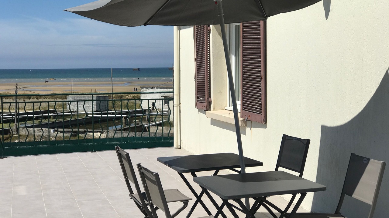 Photo of Patio Balcony in Saint-Come-de-Fresne
