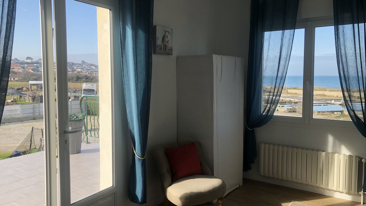 Photo of Bedroom in Saint-Come-de-Fresne