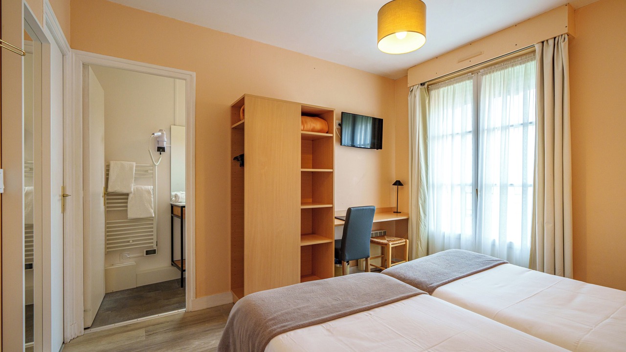 Photo of Bedroom in Azay-le-Rideau