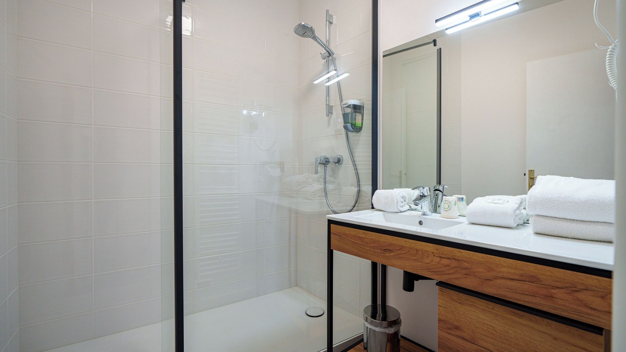 Photo of Bathroom in Azay-le-Rideau