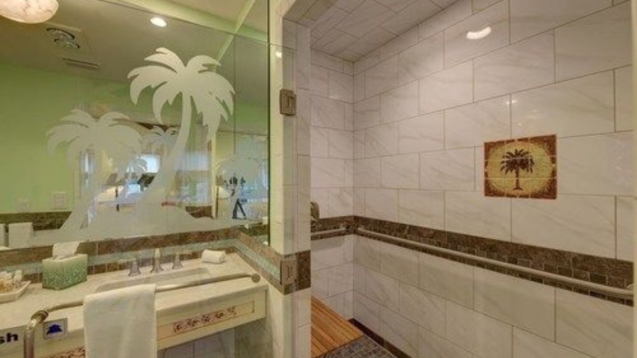 Photo of Bathroom in Saint Simons Island