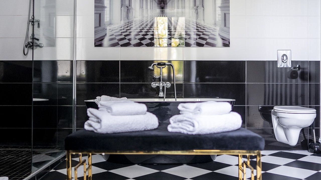 Photo of Bathroom in Saint-Etienne-de-Saint-Geoirs