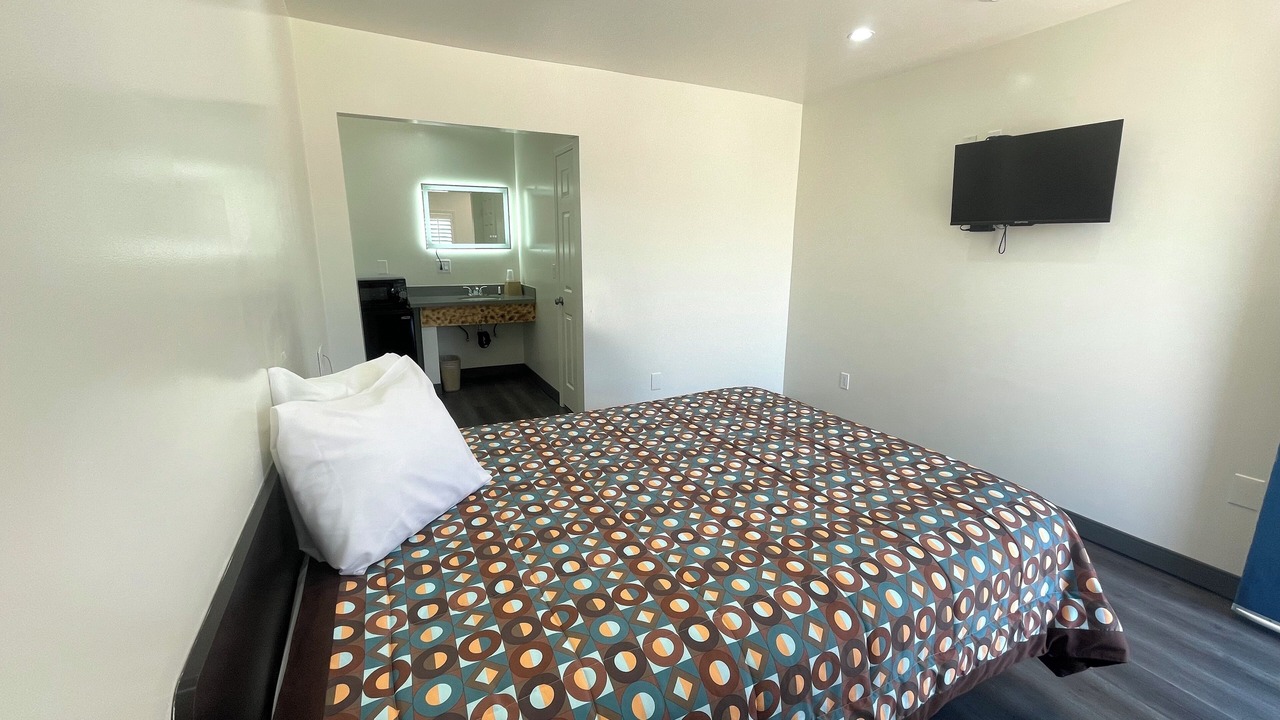 Photo of Bedroom in East Side Costa Mesa