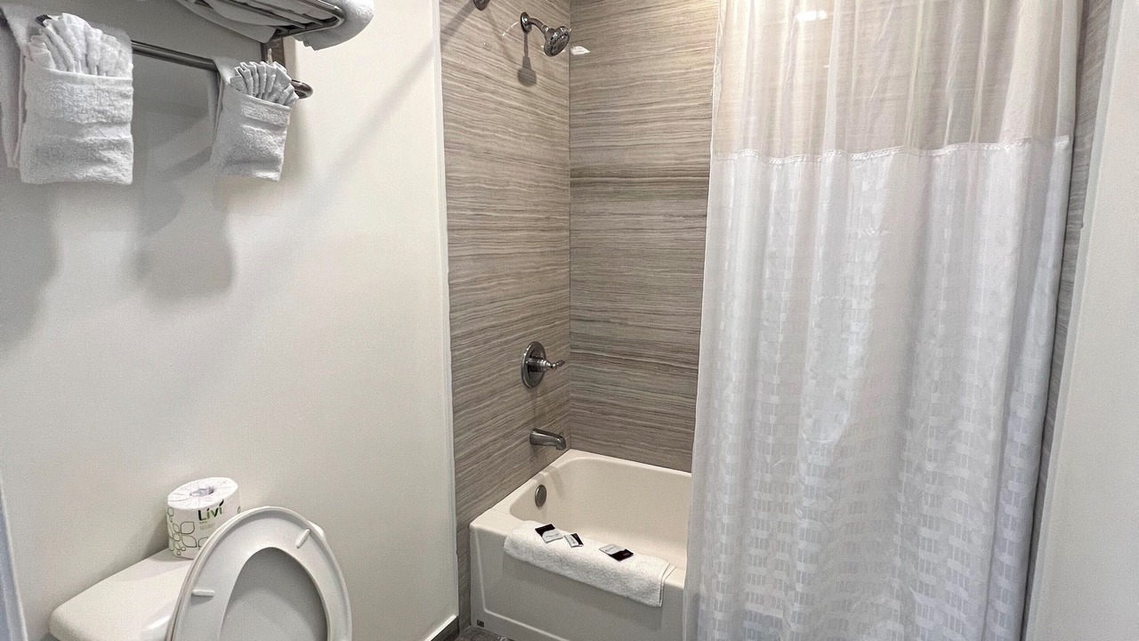 Photo of Bathroom in East Side Costa Mesa