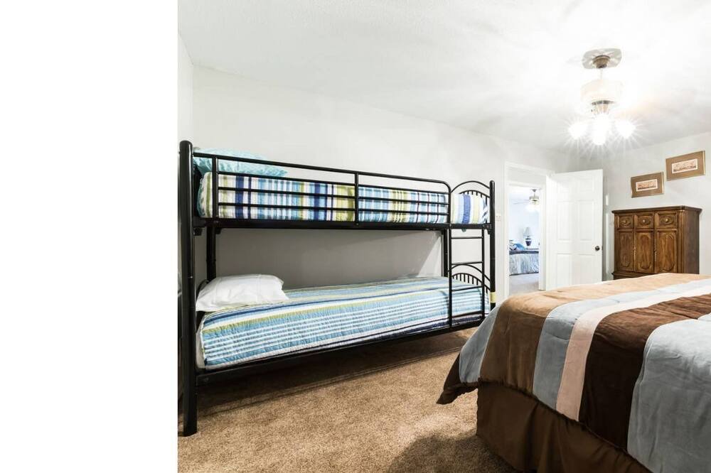 Photo of Bedroom in Lakewood Hills