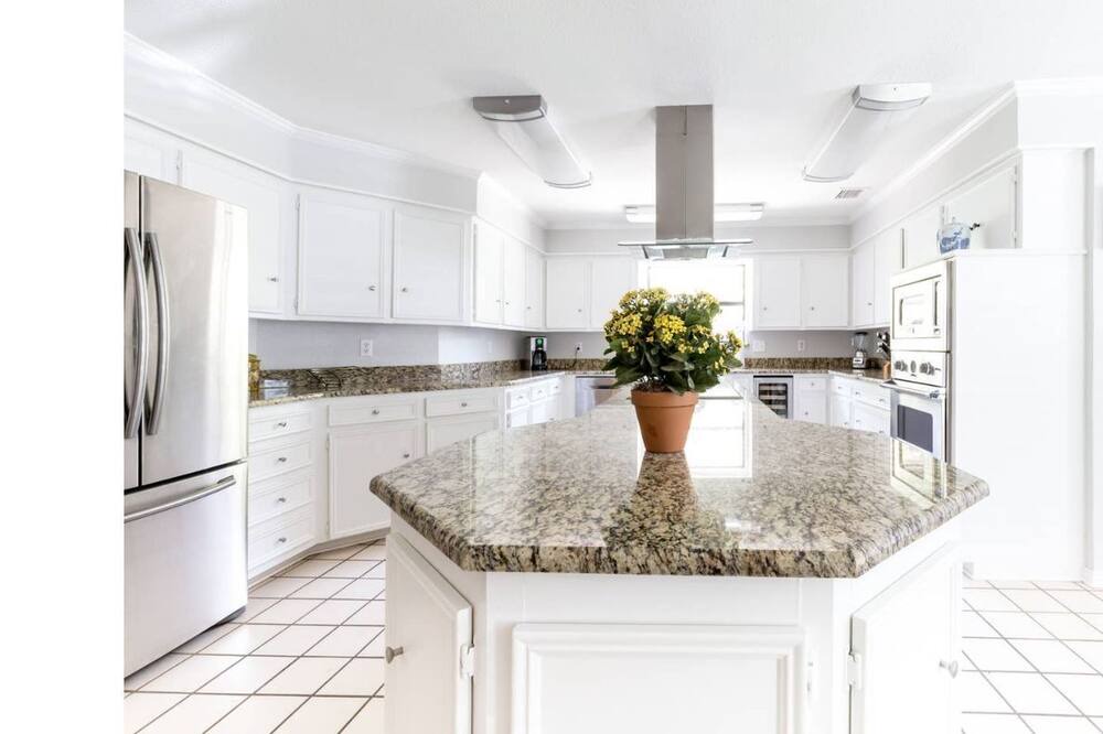Photo of Kitchen in Lakewood Hills