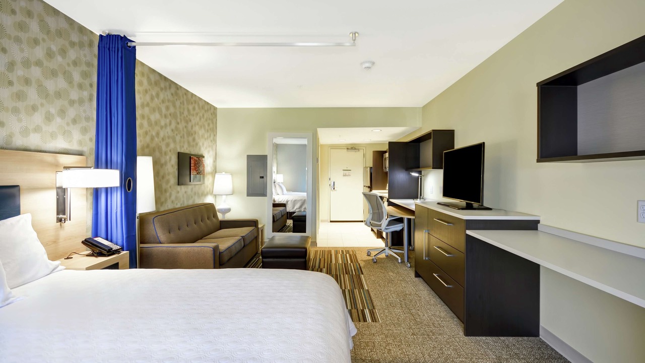 Photo of Bedroom in Oswego