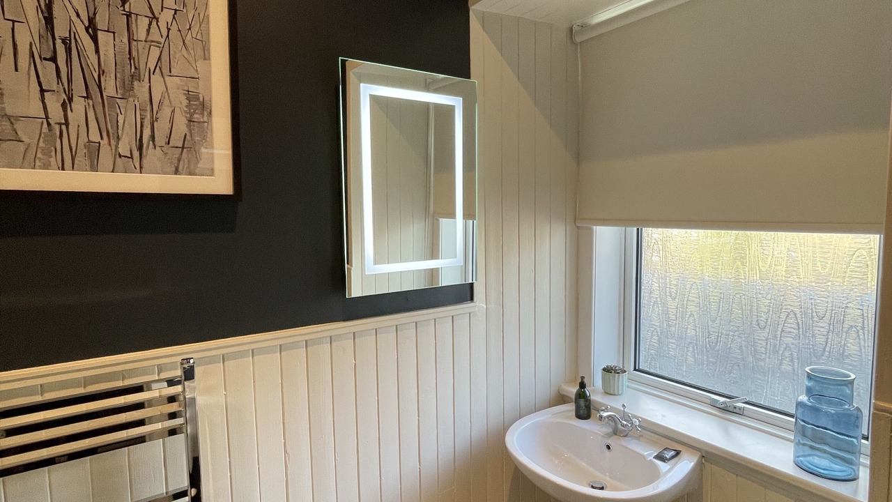 Photo of Bathroom in Cairndow