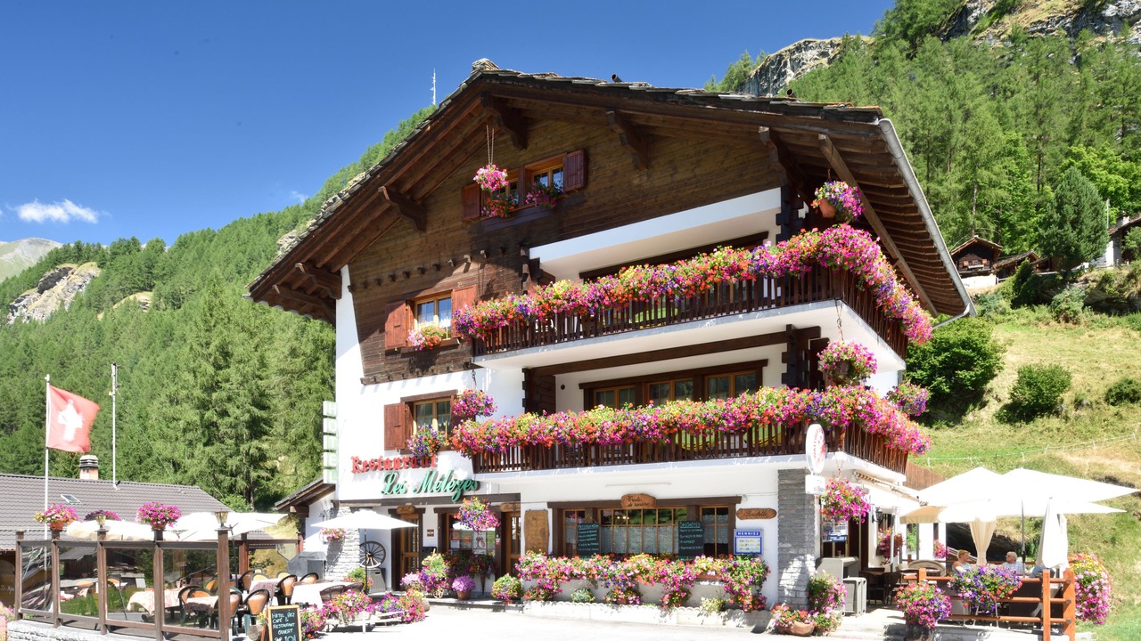 Photo of Buildings in Hauderes