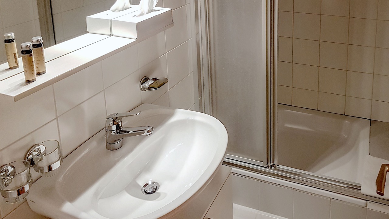 Photo of Bathroom in Vex