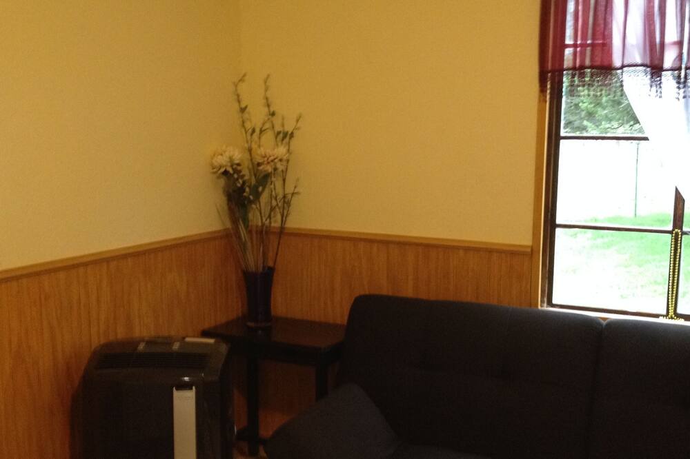 Photo of Livingroom in Gatesville