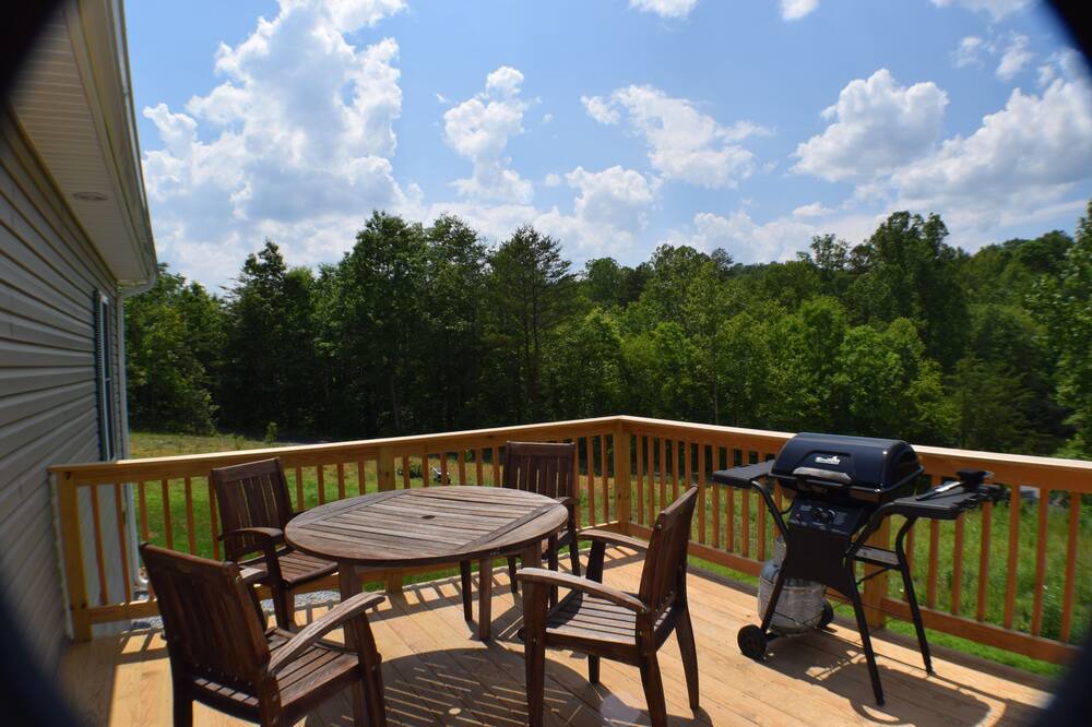 Photo of Patio Balcony in Lake Lure