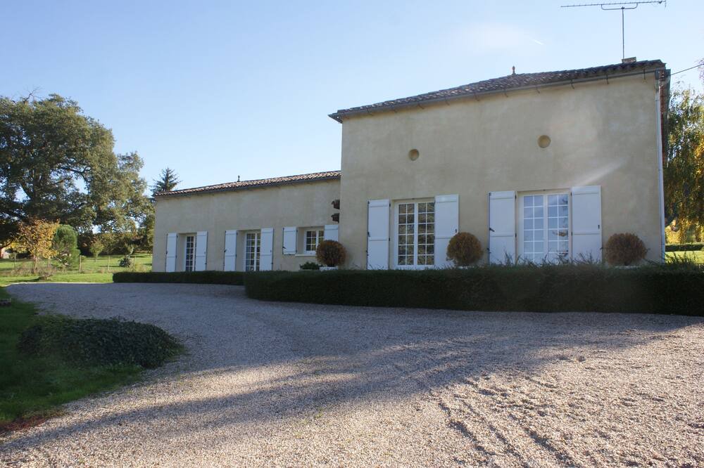 Photo of Outdoor in Castillon - Pujols Intercommunalite