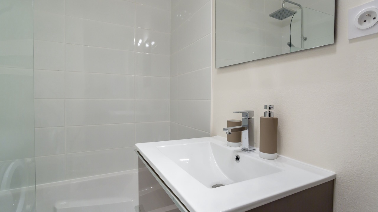 Photo of Bathroom in Voltaire - Saint Amour