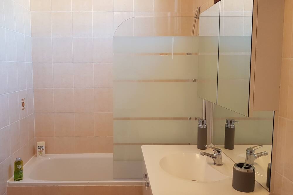 Photo of Bathroom in Septemes-les-Vallons