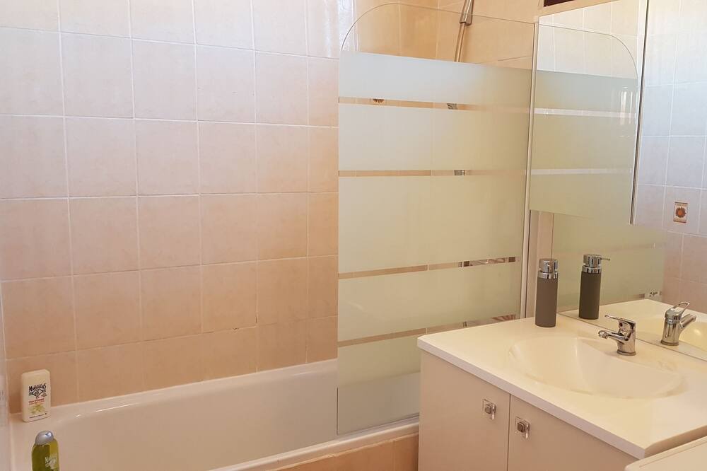 Photo of Bathroom in Septemes-les-Vallons