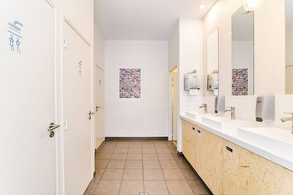 Photo of Bathroom in Voltaire - Saint Amour