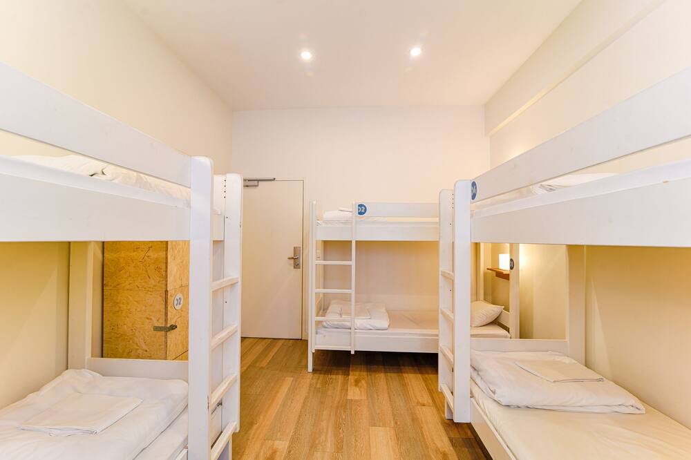 Photo of Bedroom in Voltaire - Saint Amour