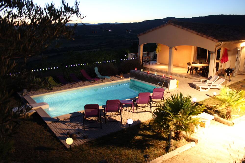 Photo of Outdoor in Villeneuve-de-Berg