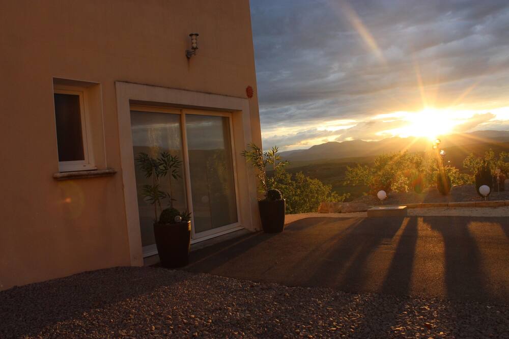 Photo of Outdoor in Villeneuve-de-Berg