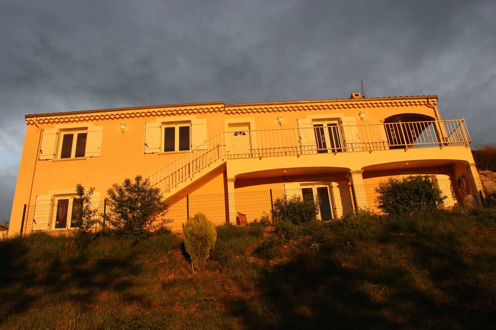 Photo of Outdoor in Villeneuve-de-Berg
