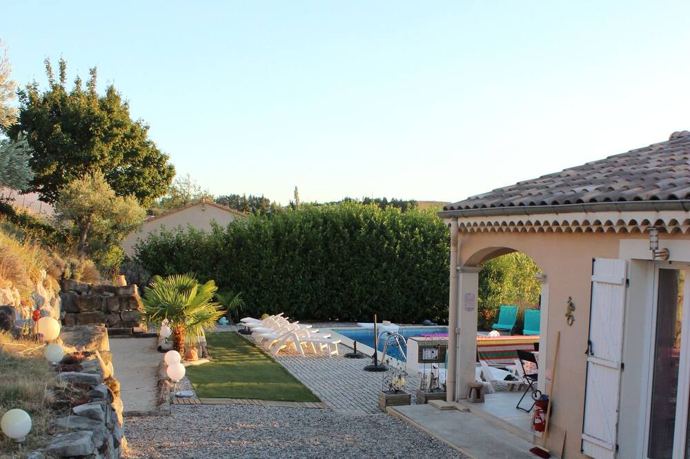 Photo of Outdoor in Villeneuve-de-Berg