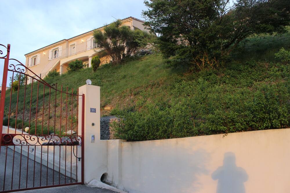 Photo of Outdoor in Villeneuve-de-Berg