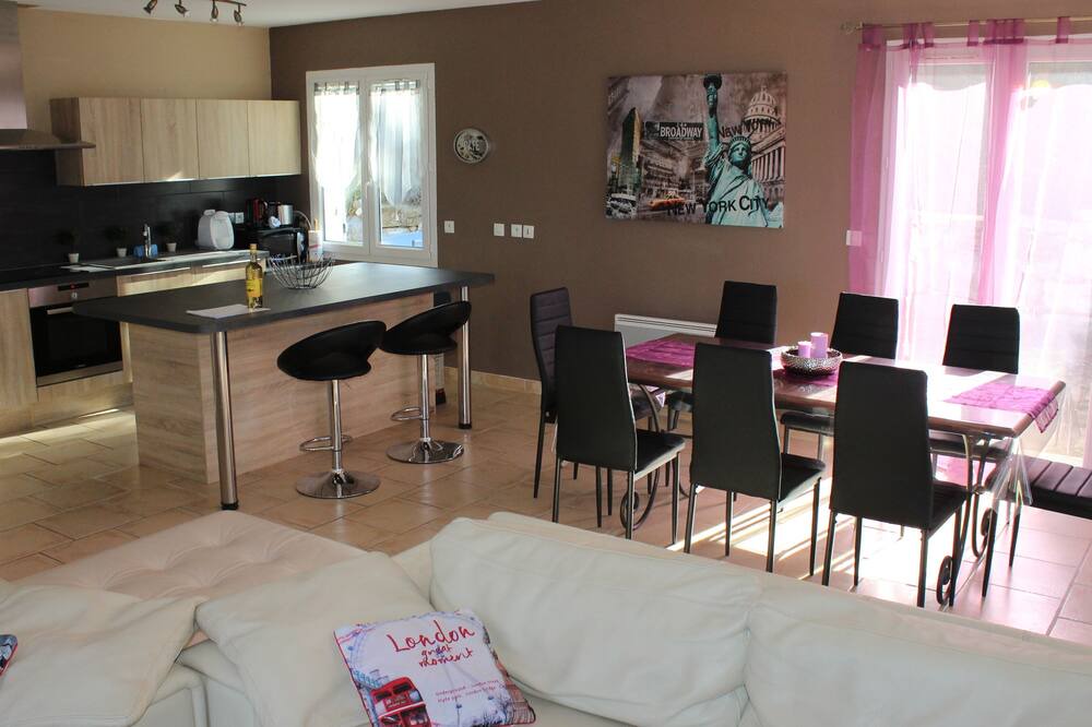 Photo of Livingroom in Villeneuve-de-Berg