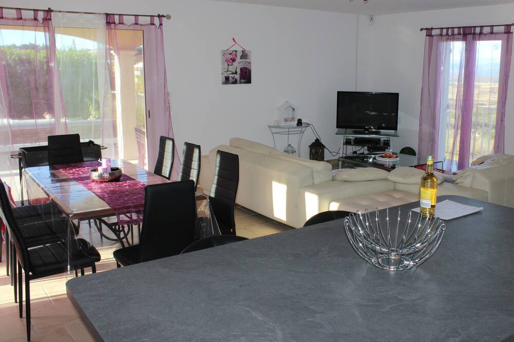 Photo of Livingroom in Villeneuve-de-Berg