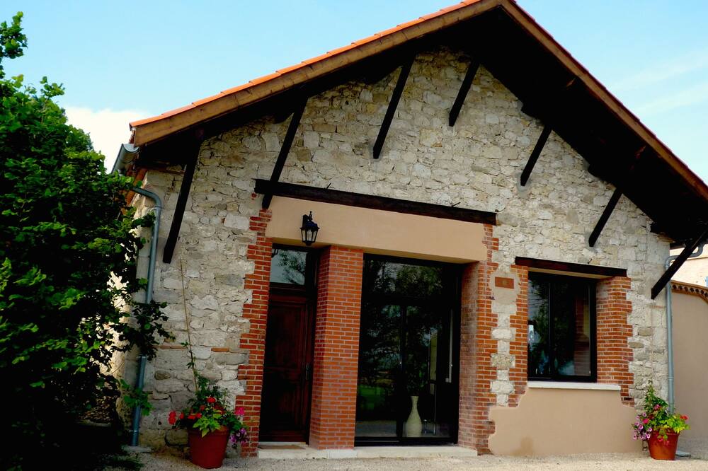Photo of Outdoor in Montels
