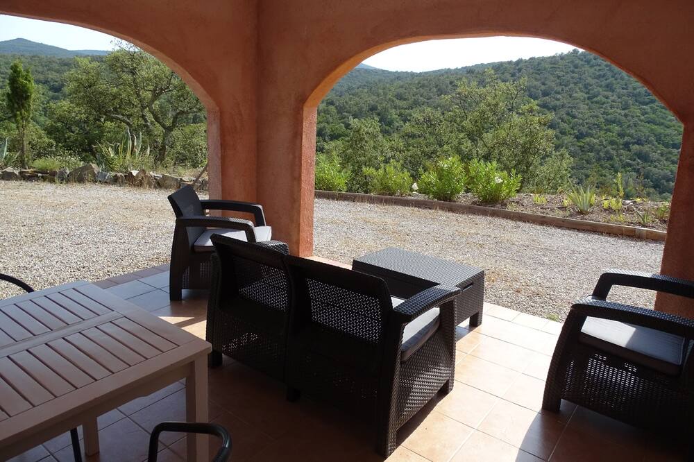 Photo of Patio Balcony in Montauriol