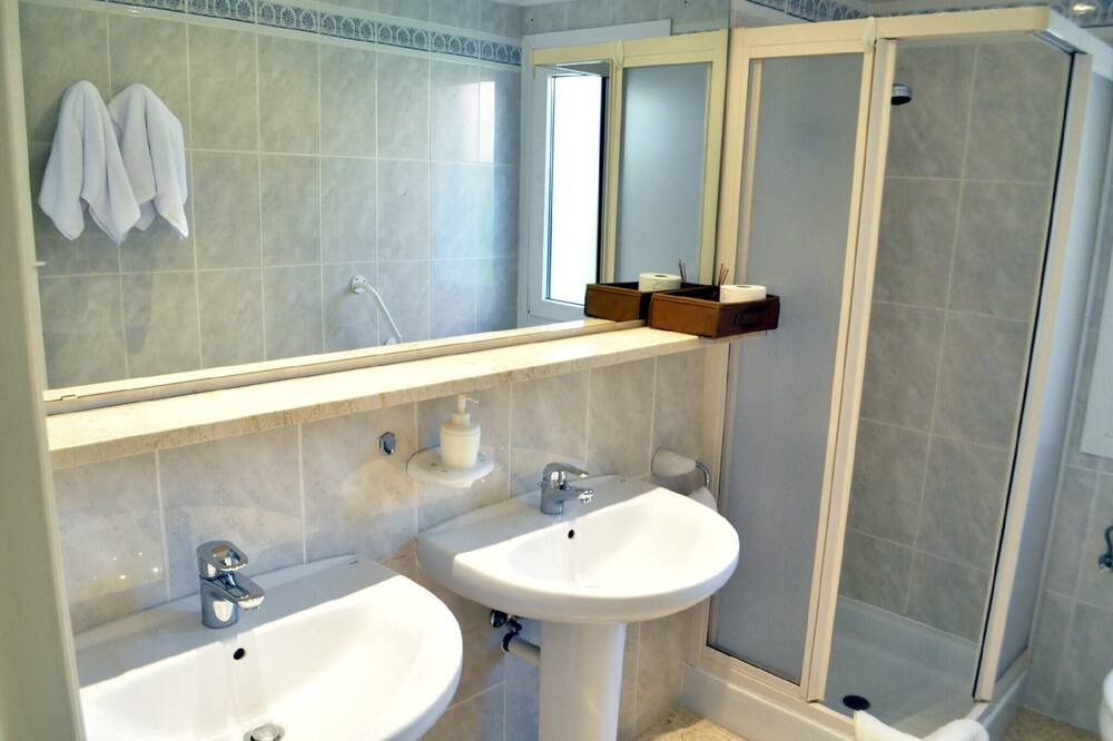 Photo of Bathroom in Molinell