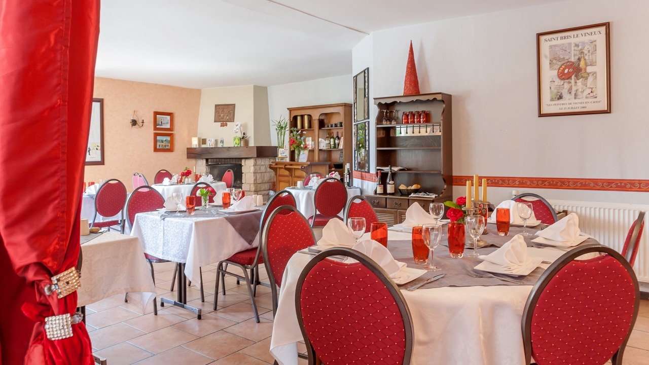 Photo of Others in Tennie