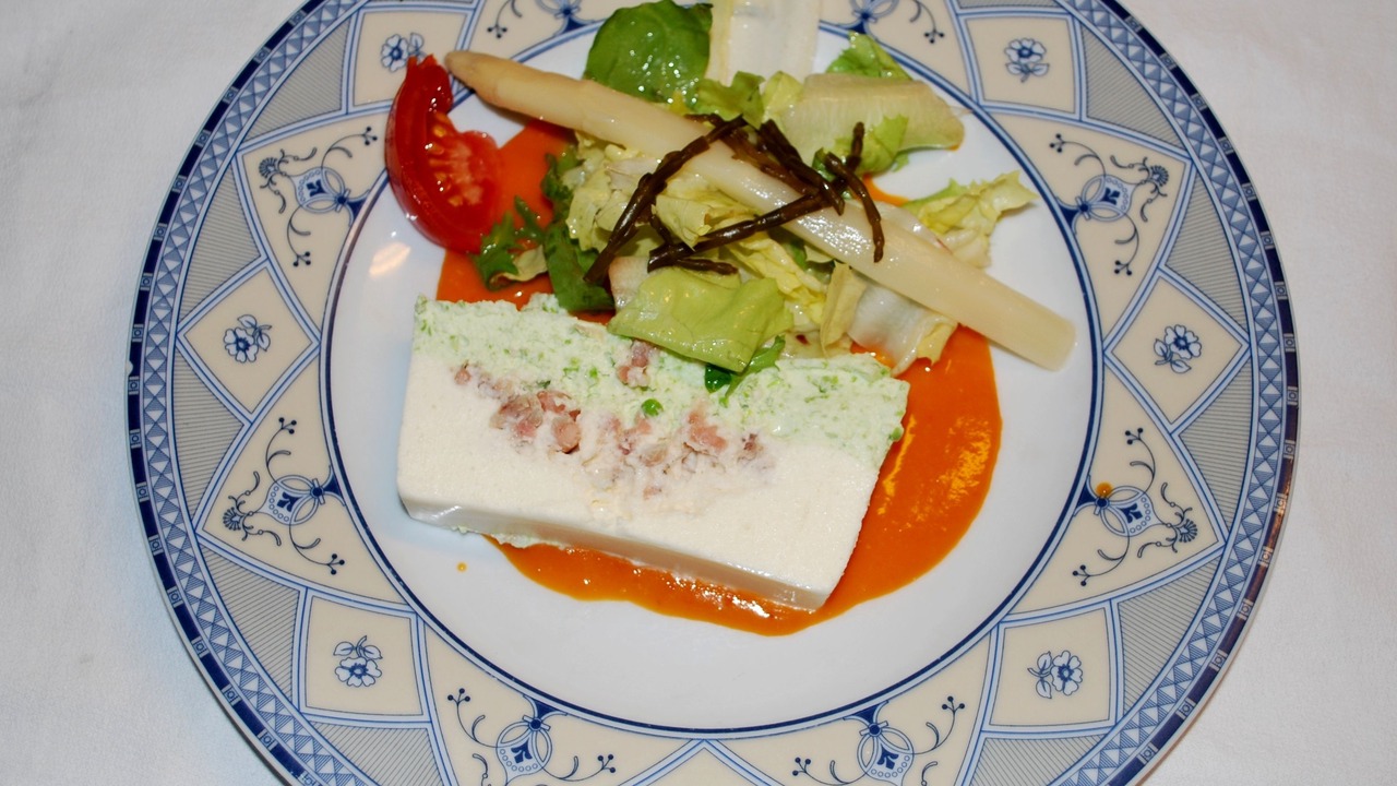 Photo of Others in Tennie