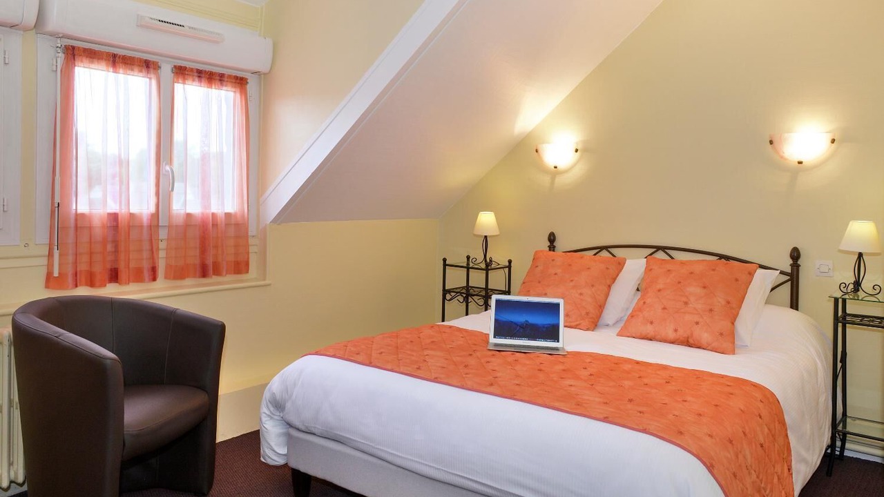 Photo of Bedroom in Salbris