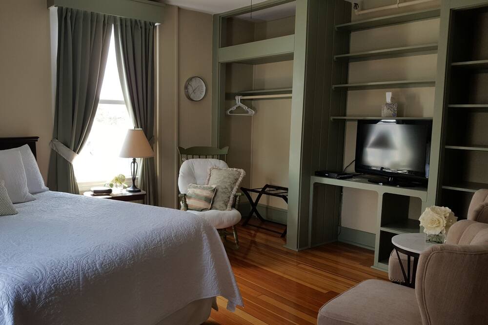 Photo of Bedroom in Southwest Harbor