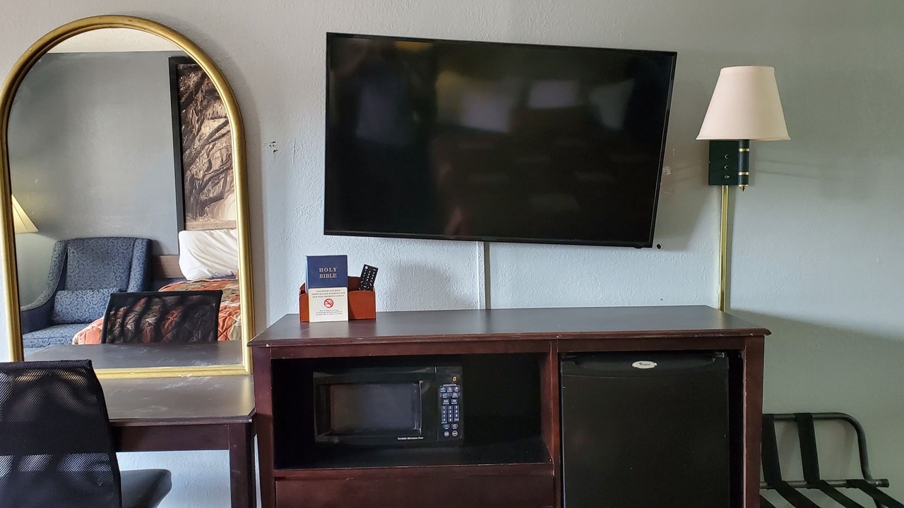 Photo of Others in Estill