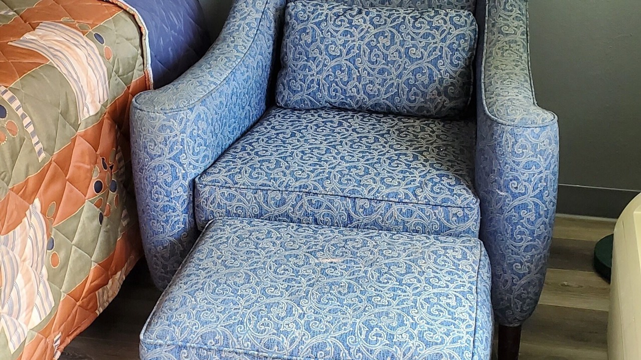 Photo of Others in Estill