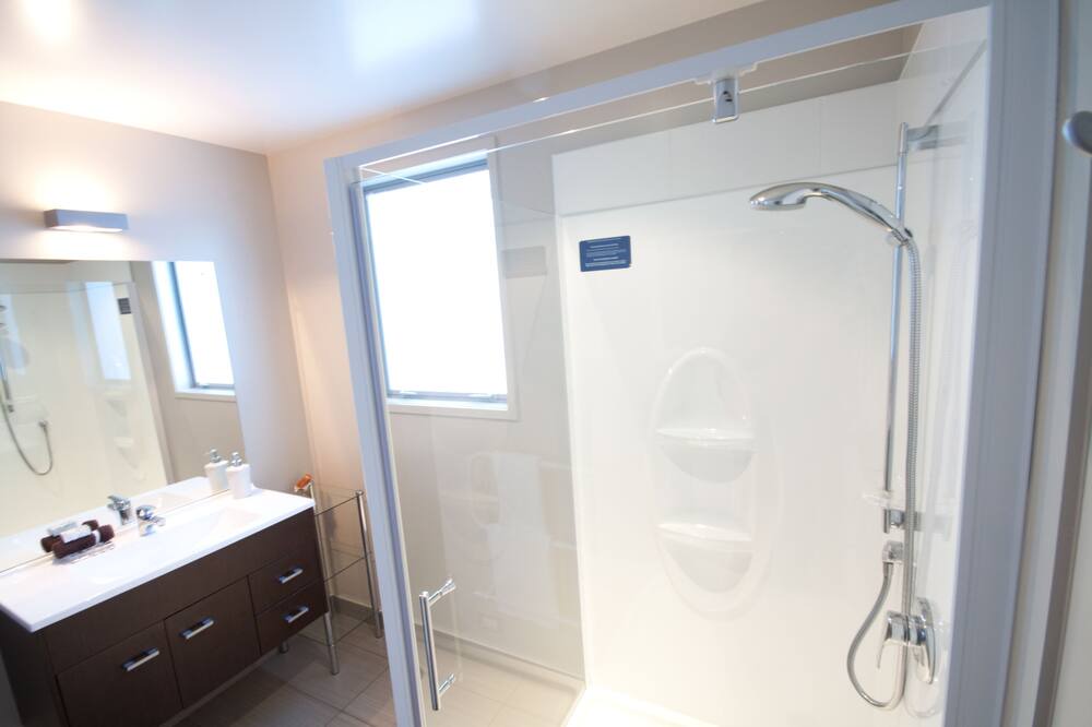 Photo of Bathroom in Cooks Beach