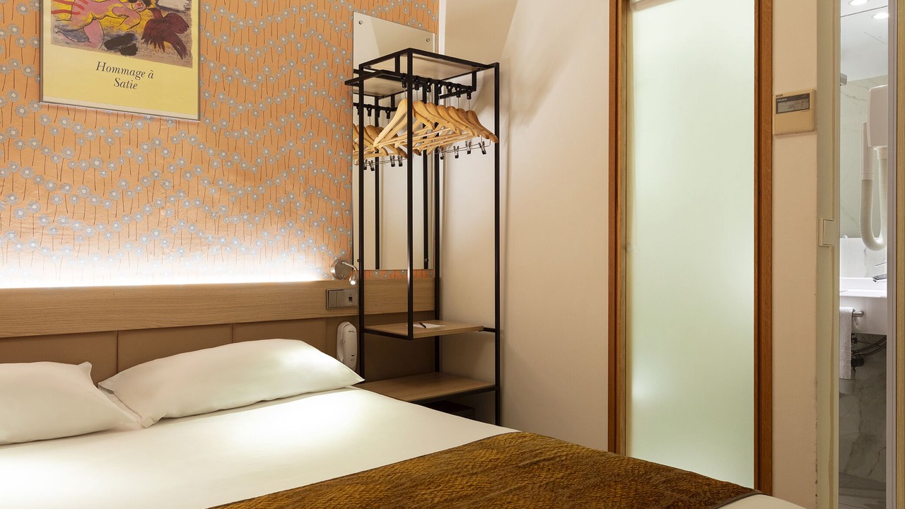 Photo of Bedroom in Quartier de la Folie-Mericourt
