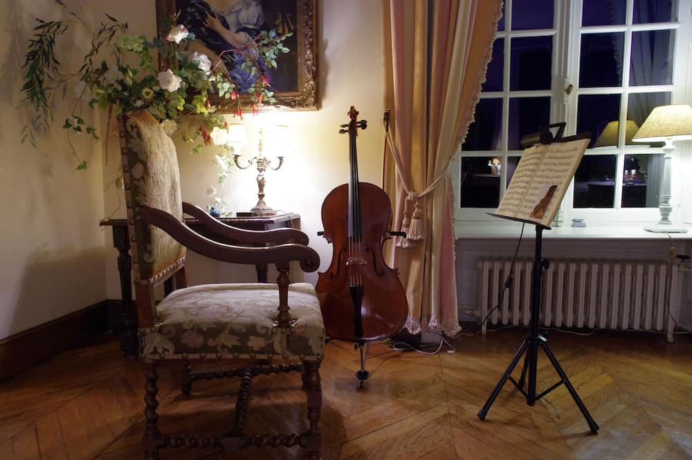 Photo of Others in Lombron